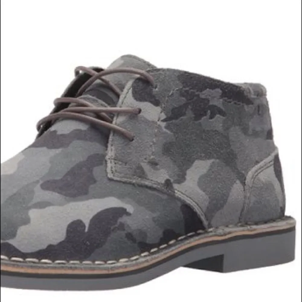 Kenneth Cole Reaction camo print